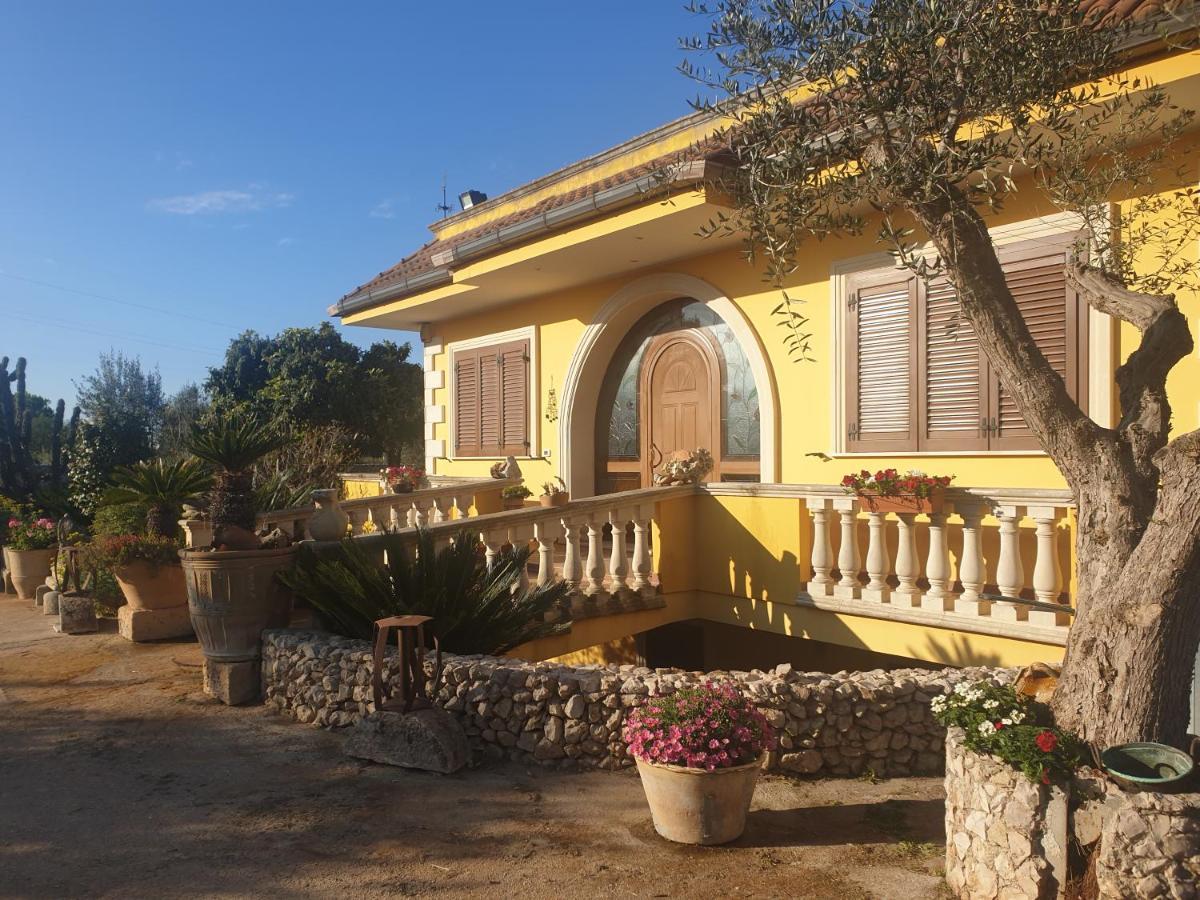 Villa Sargheruoli Монтерони-ди-Лечче Экстерьер фото