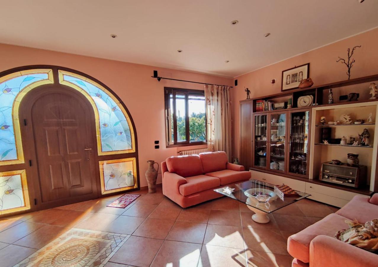 Villa Sargheruoli Монтерони-ди-Лечче Экстерьер фото