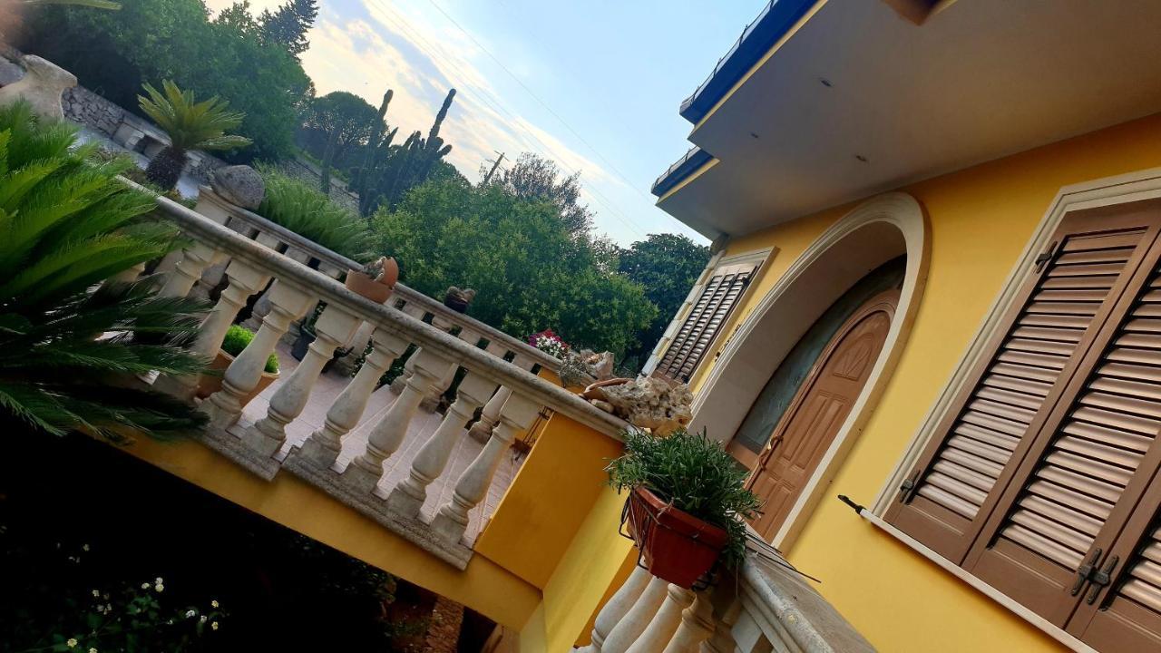 Villa Sargheruoli Монтерони-ди-Лечче Экстерьер фото
