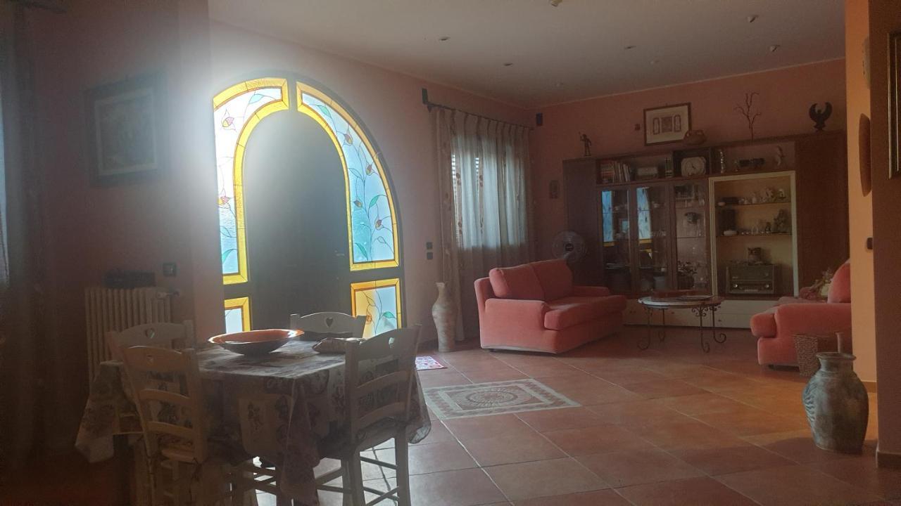 Villa Sargheruoli Монтерони-ди-Лечче Экстерьер фото